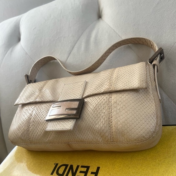 Fendi Snakeskin Baguette Bag - Picture 14 of 14